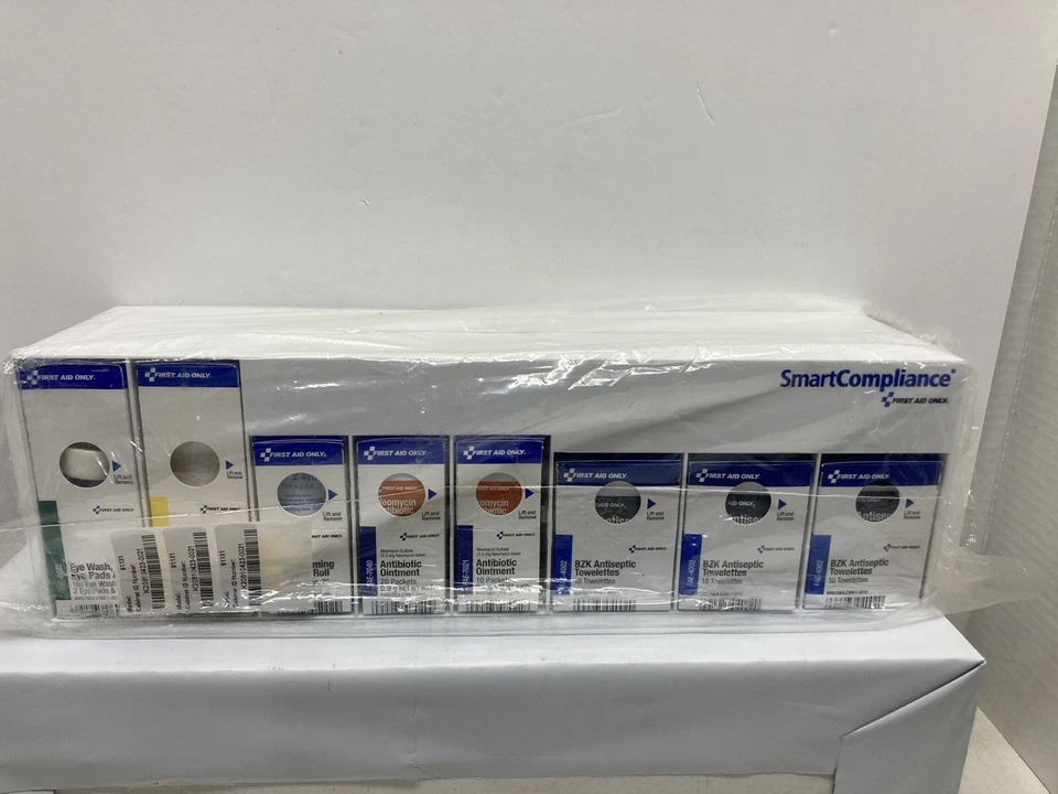 SmartCompliance First Aid Only, 22 first aid-wipes, bandages, compress, burn,ect - Image 2 of 4