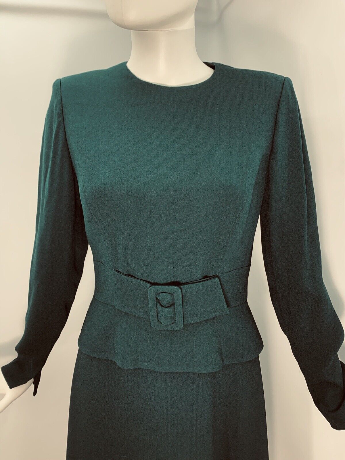 Travilla Vtg Green Peplum Dress With Attached Bel… - image 3