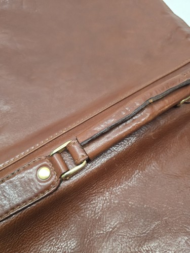Vintage italian leather briefcase Brass Locking Clasp - Picture 13 of 24