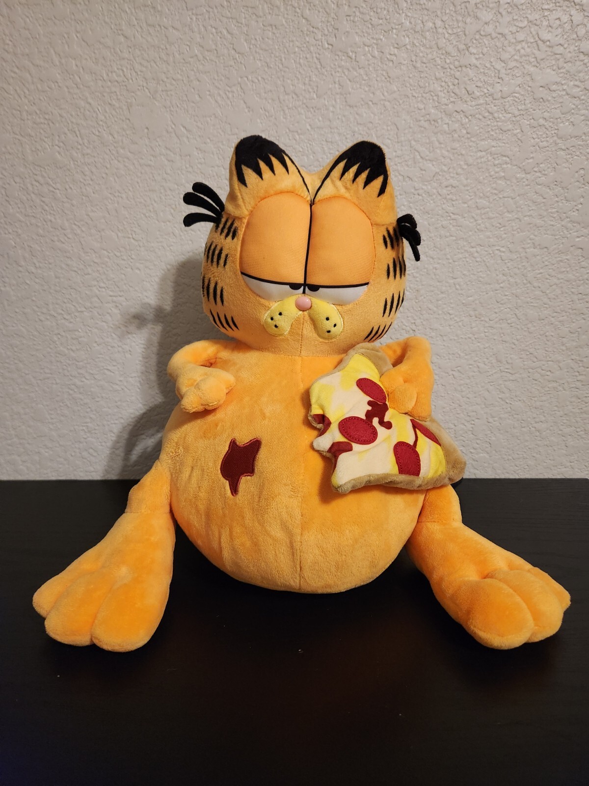 Garfield Plush Overstuffed With Pizza 12in Pre Owned Good Condition