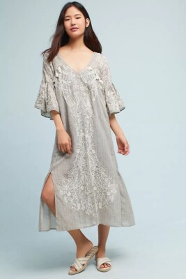 maeve square neck tulle embroidered midi dress Avani 3D Floral Applique Midi Dress