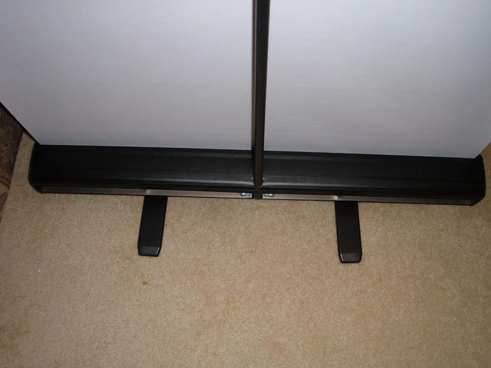 Banner enrollable de señalización de exhibición de tienda Giorgio Armani + estuche de transporte de 7 pies de alto Foto 3 de 4