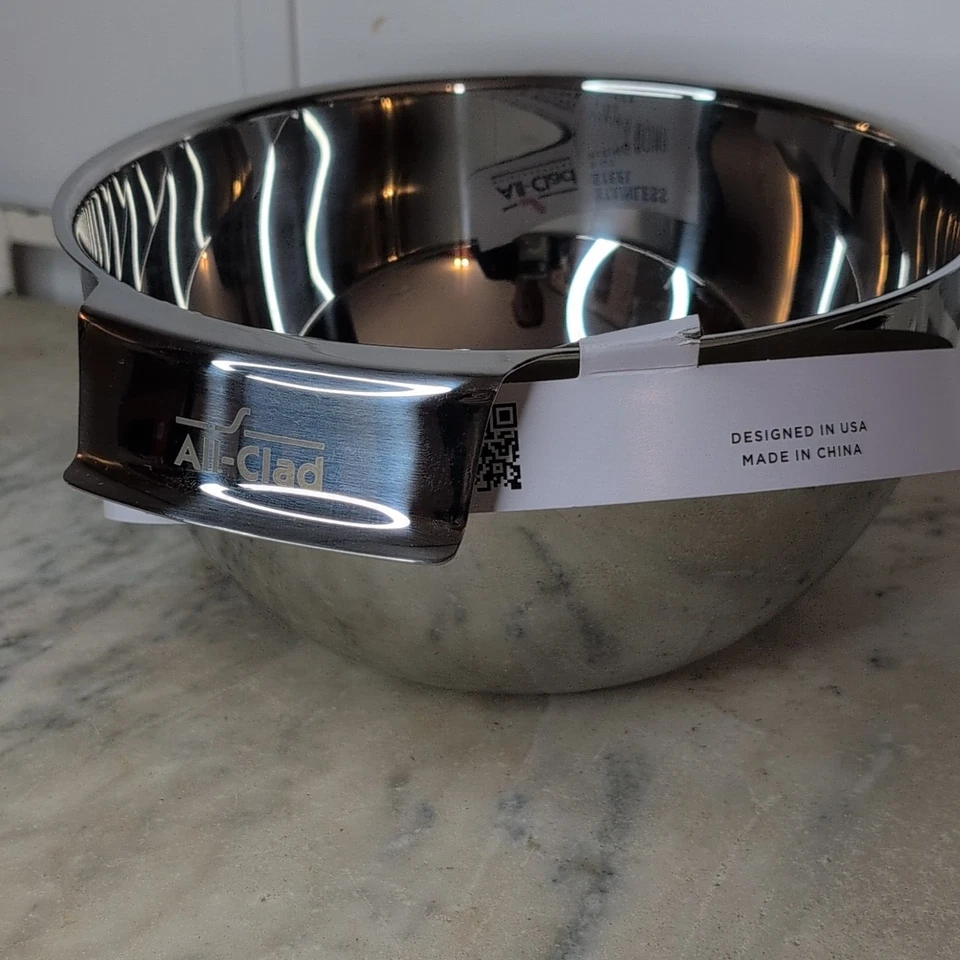 All-Clad Stainless Steel 3 Qt Quart Medium Mixing Bowl with Lip Handle All Clad - Image 2 of 4
