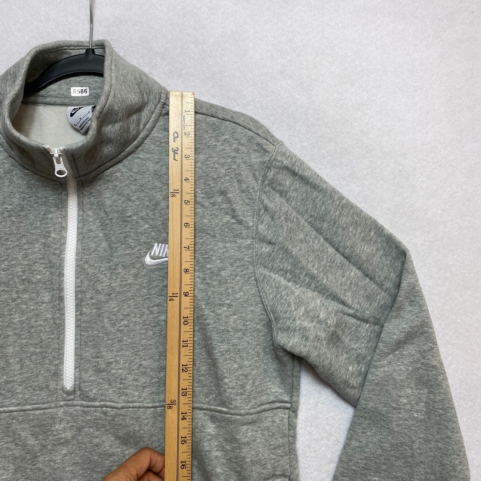 Nike Sportswear Quarter Zip Sweatshirt Mens M Gray Swoosh Pullover CU4383 thumbnail 2