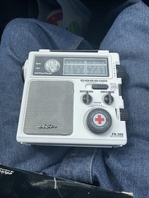 American Red Cross FR300 Etón Rechargeable Crank AM/FM Emergency Weather Radio