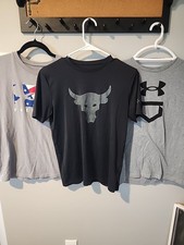 Lot Of 3 Boy  s Under Armour T Shirts Youth Large Short Sleeve Black  Grey