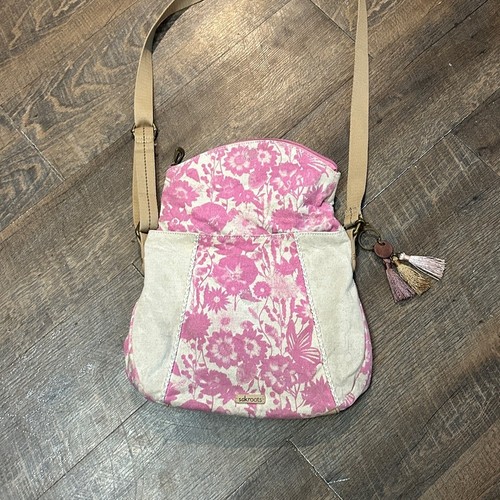 Bandolera plegable Sakroots Artist Circle de lino sin recubrimiento de lona, rosa en flor - Imagen 3 de 10