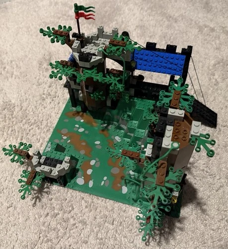LEGO Castle 6079 Dark Forest Fortress Main Build Complete 1 Skele No Manual/Box