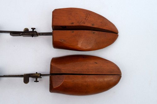 Pair Of Vintage Wooden Shoe Cobbler Forms Stretchers Unique Collective. G62-1 - Picture 2 of 9