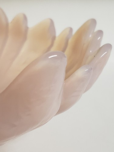Stunning Pink Opalescent Large Glass Centerpiece Bowl - Picture 4 of 6