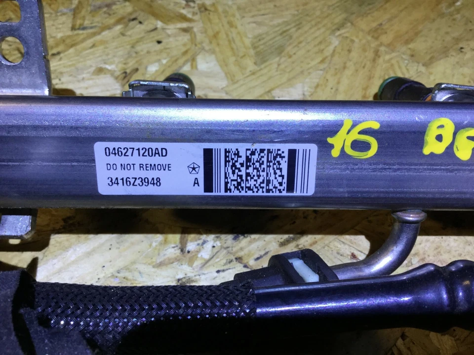 Jeep Renegade 2015 2016 2017 riel de combustible de 2,4 L 4627120AD OEM Foto 3 de 4