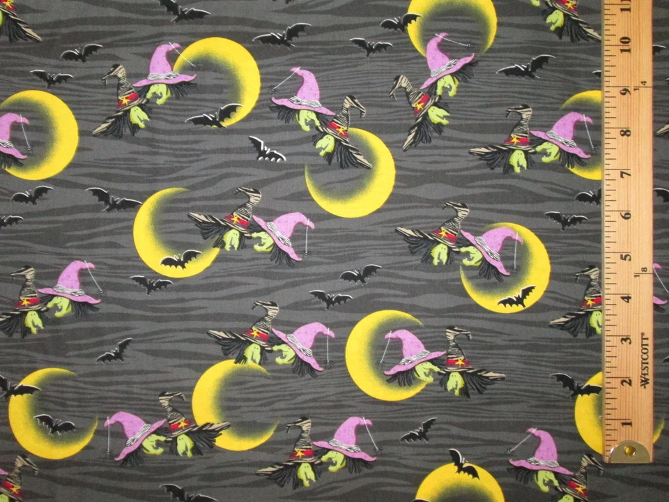 TECIDO DE ALGODÃO PRETO ASSUSTADOR BRUXAS VOADORAS MORCEGOS LUA FQ - Imagem 4 de 4