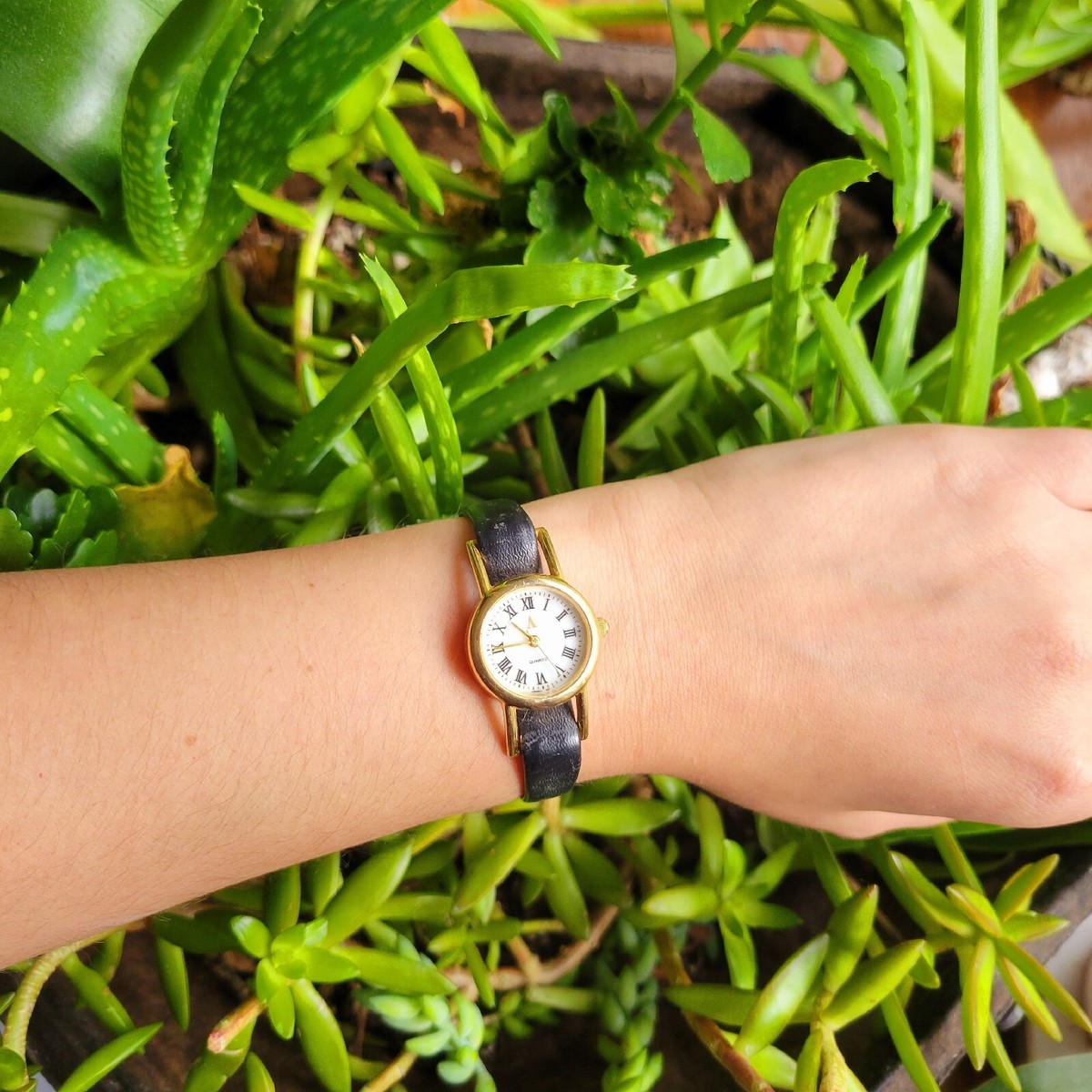 Vintage Avon Leather Roman Numerals Quartz Analog Watch | eBay