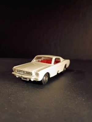 Matchbox #8E Ford Mustang Fastback 1966 