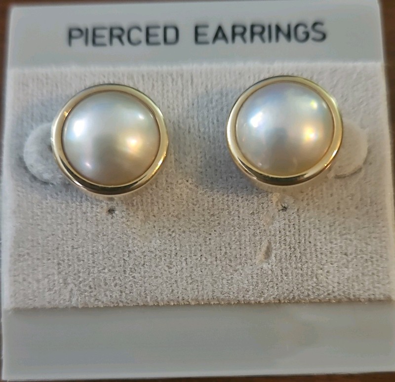 B.A.B. 14kt Stamped: Yellow Gold B.A.B. 14kt. Pearl Butterfly Stud 15mm Earrings