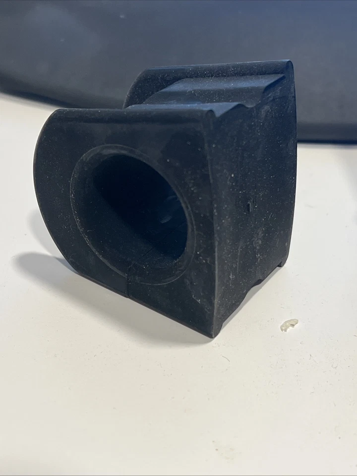 85 86 87 88 89 90 99 Chevrolet GMC P30 P3500 NOS buje barra estabilizadora delantera Foto 4 de 4