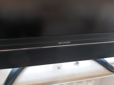 Flachbildfernseher Von SHARP ca.1 Bis 2 Jahre Alt Im Sehr Gutem Zustand Zu Verk.