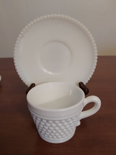 1 Vintage AMERICAN HOBNAIL Westmoreland Milk Glass Beaded CUPS SAUCERS Set 6 Pcs - Picture 2 of 3