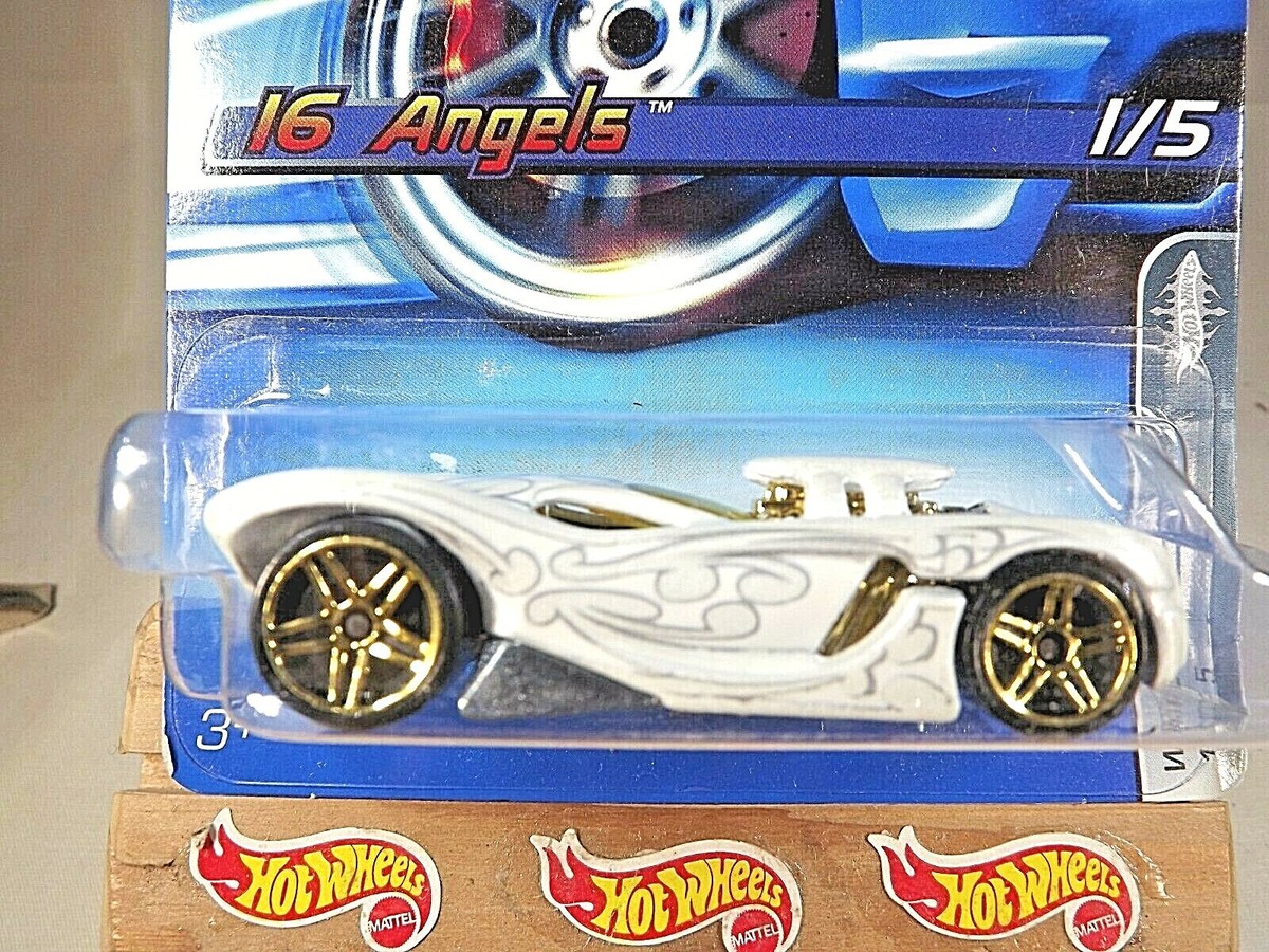 2005 Hot Wheels #106 White Heat 1/5 16 ANGELS White w/Gold Pr5