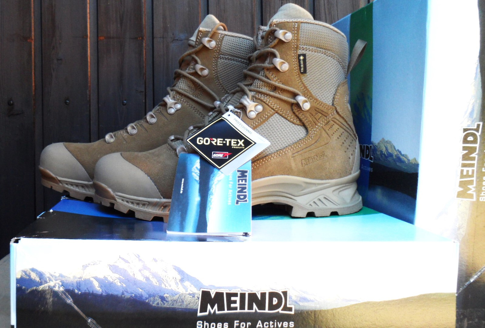 Bild 1 von 24