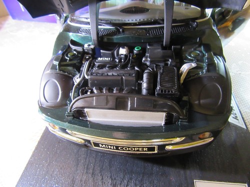 524Y Revell Metal 8450 China Mini Cooper 1997 Green 1:12 +Box - Picture 7 of 23