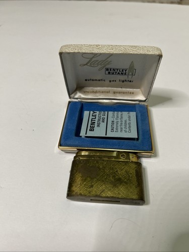 1950's Vtg Bentley Gold Tone Lighter w/Flower Pattern Made in Austria Fair Cond - Picture 3 of 6