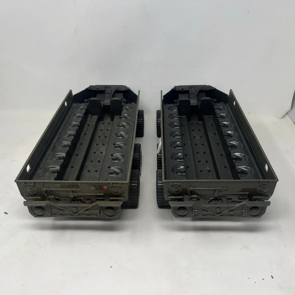 1983 GI Joe Hasbro 2 APC Amphibious Personnel Carrier Troop Transport Truck - Image 4 of 4