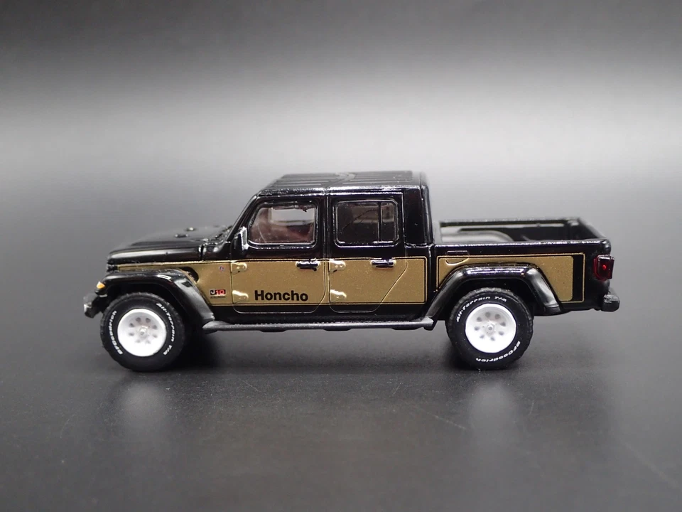 2020 Jeep Gladiatore Pick-Up Camion Honcho J10 Omaggio 1:64 Scala Modellino Car - Immagine 2 di 4