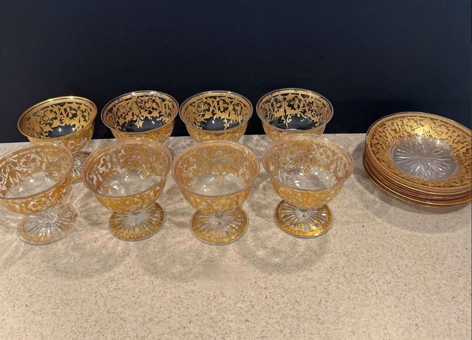 Juego de 15 platos de postre y entremeses de vidrio con incrustaciones doradas de 5,5" vintage Foto 4 de 4