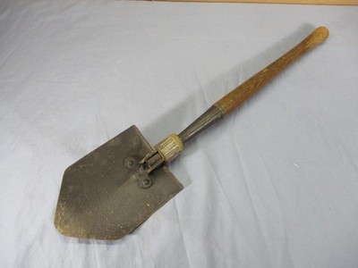 Vintage 1945 WWII US Army AMES Folding Shovel Entrenchment Trench