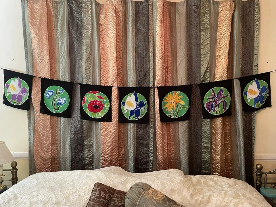 Bandera de 7 Banderas - Tela de 11 Pies Banderín Flores Únicas Banderín Paz Regalo Raro Foto 2 de 4