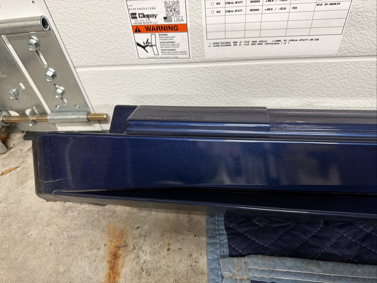 Ferrari 458 2011 LEFT Running board P/N 83243310