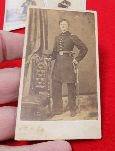 ORIGINAL CIVIL WAR CDV PHOTOGRAPH OF UNION OFFICER W SWORD M. WITT COLUMBUS OHIO