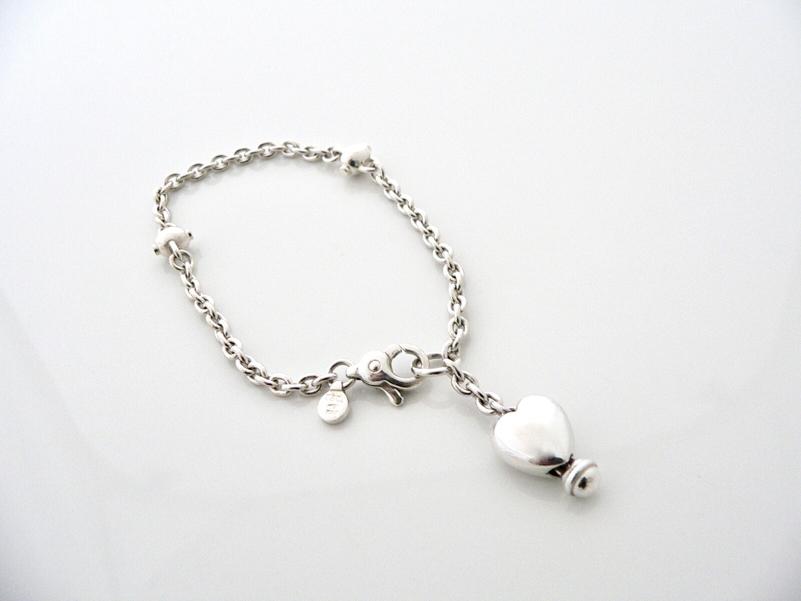 Tiffany & Co Silver Heart Dangle Dangling Bracelet Bangle 7 Inch Gift Love