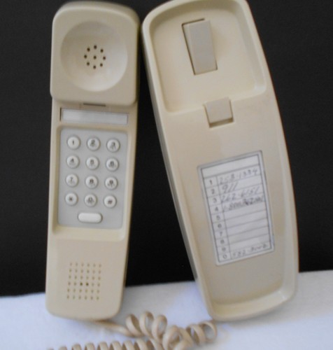 Vintage Telko Model 0702 Desk Wall Mount Phone beige Tan Push Button Not Tested - Picture 3 of 9
