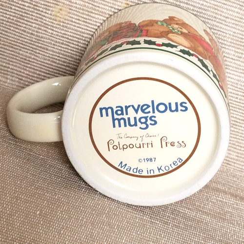 Teddy Bear Family Christmas 12 oz Coffee Cup Marvelous Mugs Potpourri Press 1987 - Picture 7 of 7