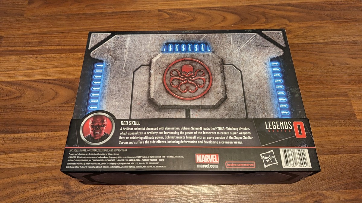 Marvel Legends Red Skull & Electronic Tesseract Deluxe Figure