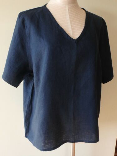 Flachs Designs Leinen kurz V-Ausschnitt T-Shirt 2G neu mit Etikett Blue Night & Forest