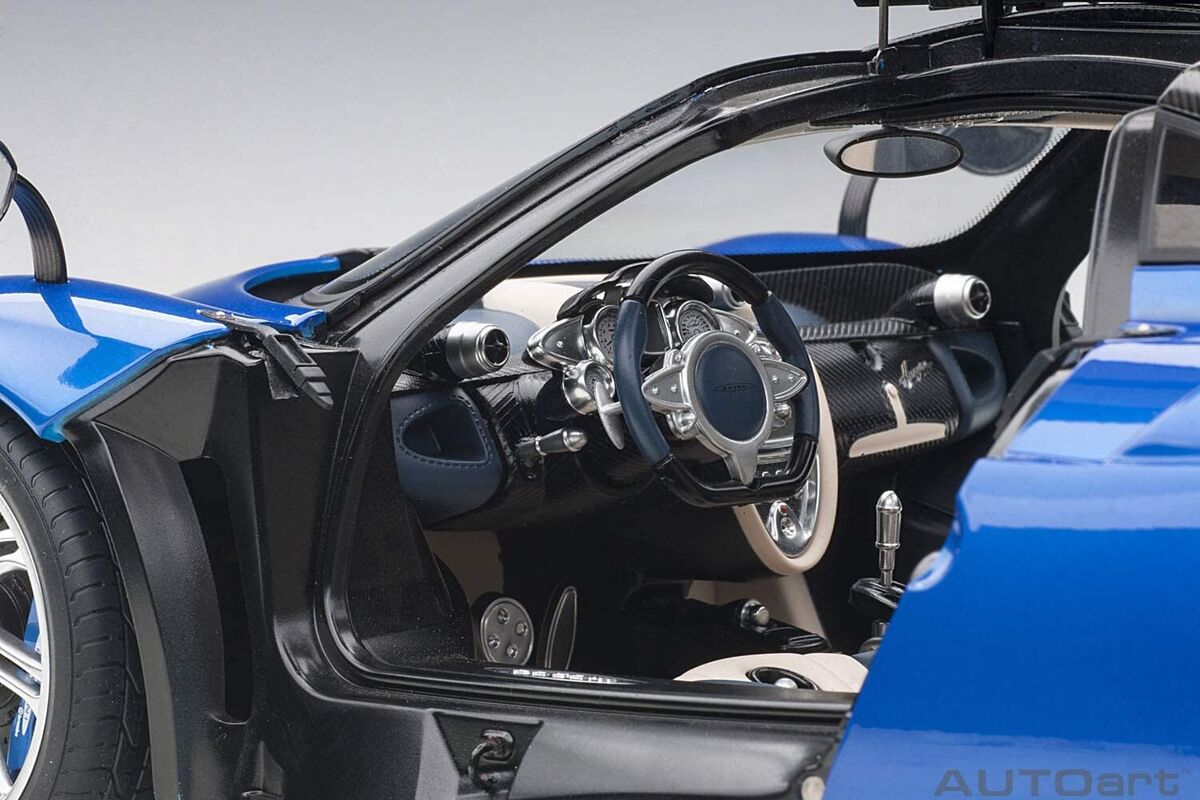 AUTOart 1/12 PAGANI HUAYRA metallic blue miniature Model Car AUTOart 1/12 PAGANI HUAYRA metallic blue miniature Model Car