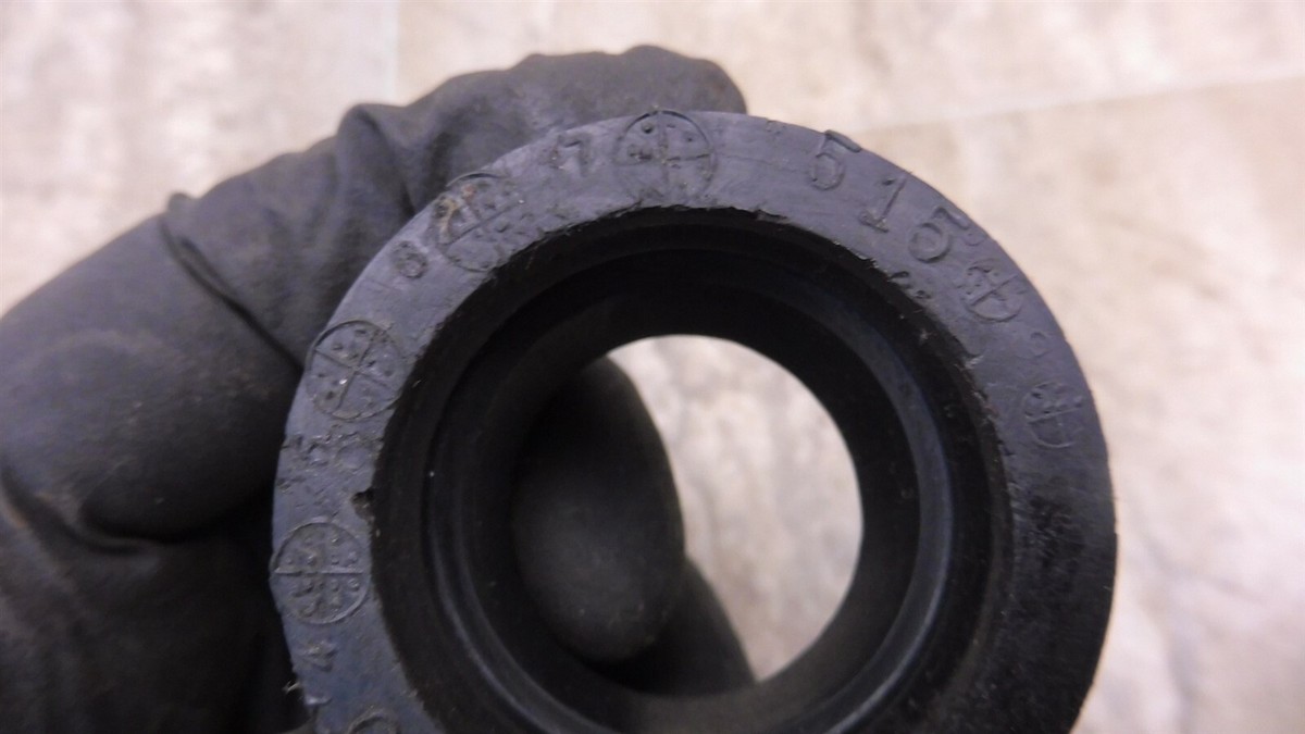 1989 Kawasaki ZX600C Ninja K249-3) carburetor air intake