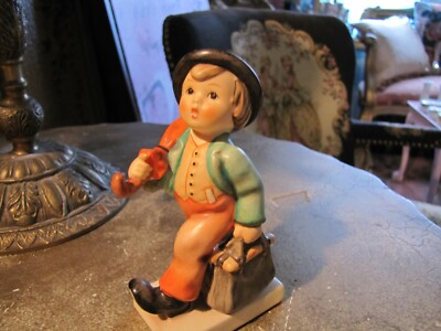 GOEBEL HUMMEL FIGURINE VTG WEST GERMANY MERRY WANDERER umbrella  suitcase 11