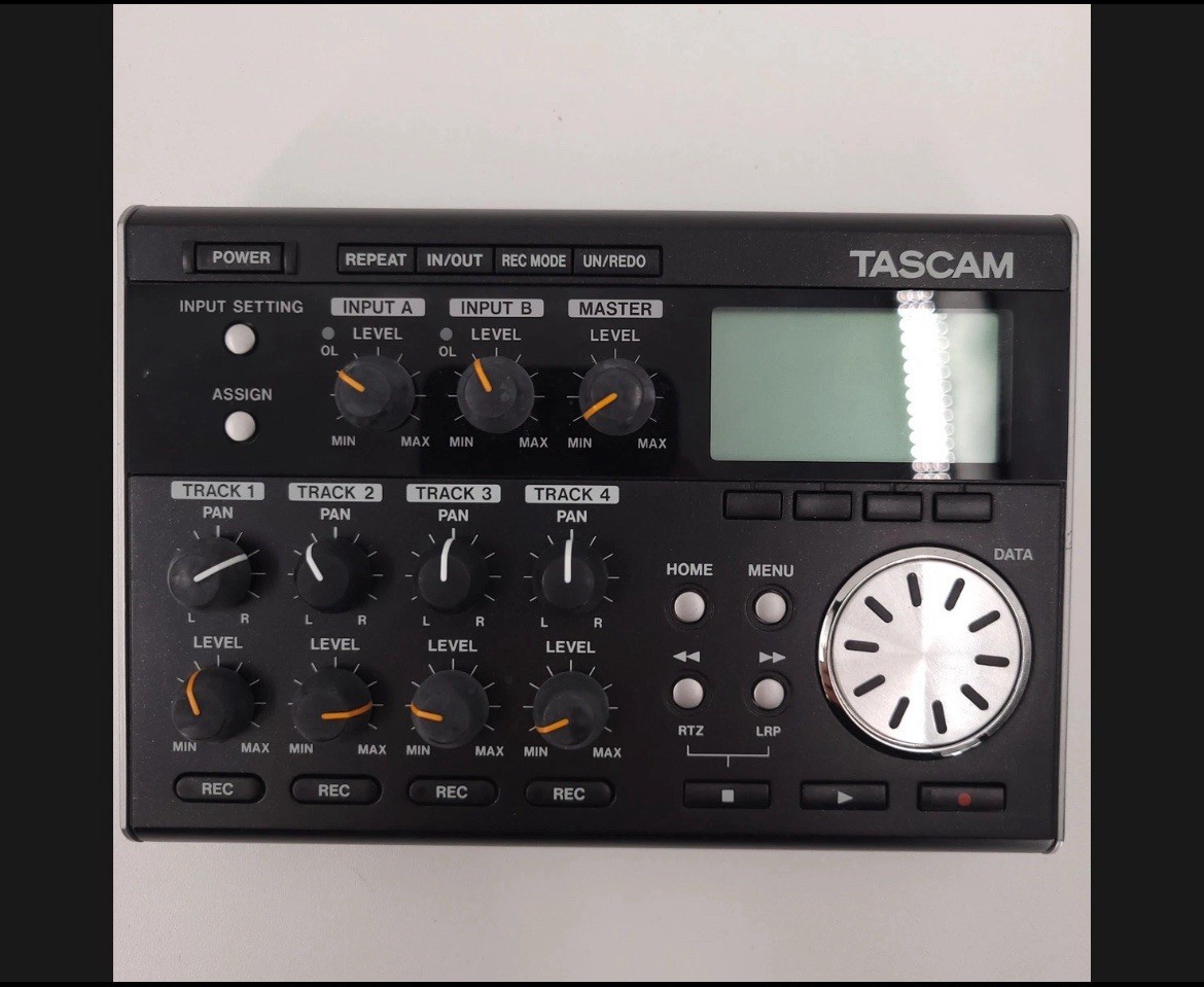 TASCAM DP-004　MTR DP-004 | Go-anywhere Digital Pocketstudio | TASCAM