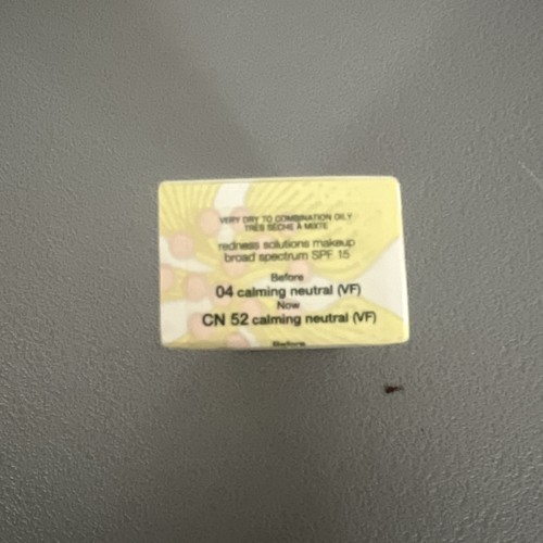 Clinique Redness Solutions Makeup SPF15 1oz NIB Calming Neutral - ( 04 / CN52 ) - Afbeelding 2 van 3