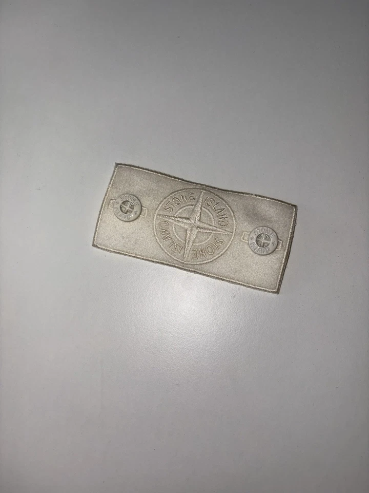 1 Stone Island Ghost Beige Patch + 2 Buttons - Image 3 of 3