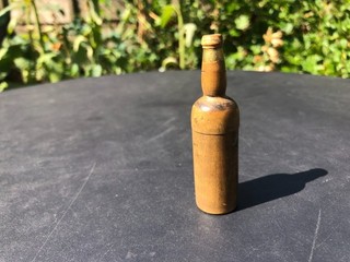 MACPHERSON'S CLUNY SCOTCH WHISKY vintage mini wooden dice advertising bottle