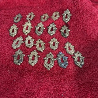 VINTAGE LOT OF BRASS HARDWARE KEY HOLES FANCY