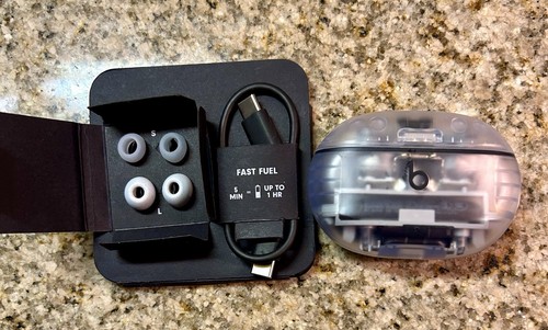 Clear Beats Studio Buds + Pro Buds True Wireless Noise Cancel Translucent Earbud - Bild 6 von 19