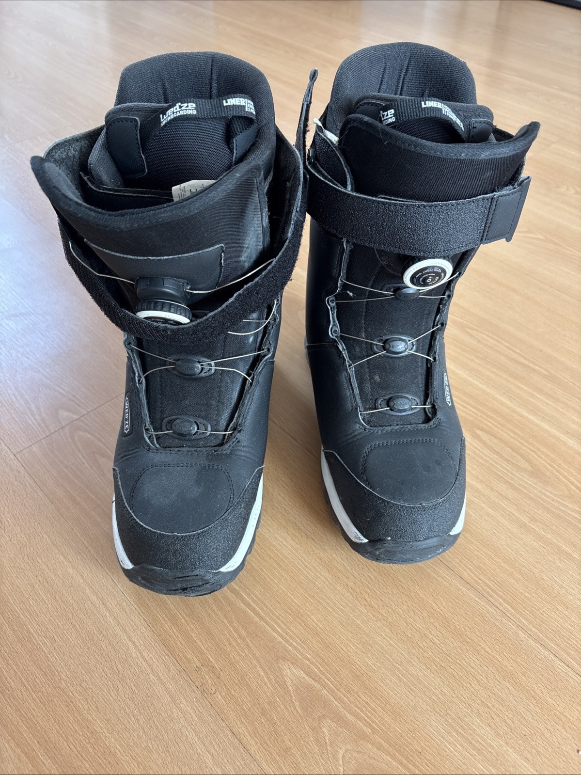 Snowboard Boots Größe 44 mit Boa System Wintersport Defekt