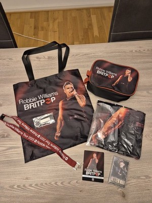 exklusives ROBBIE WILLIAMS VIP FAN Paket + goldene Better Man Kassette
