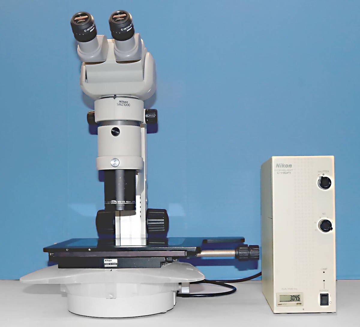 Nikon SMZ1000 Stereo Zoom Microscope, Tilting Ergo head C-HGFI